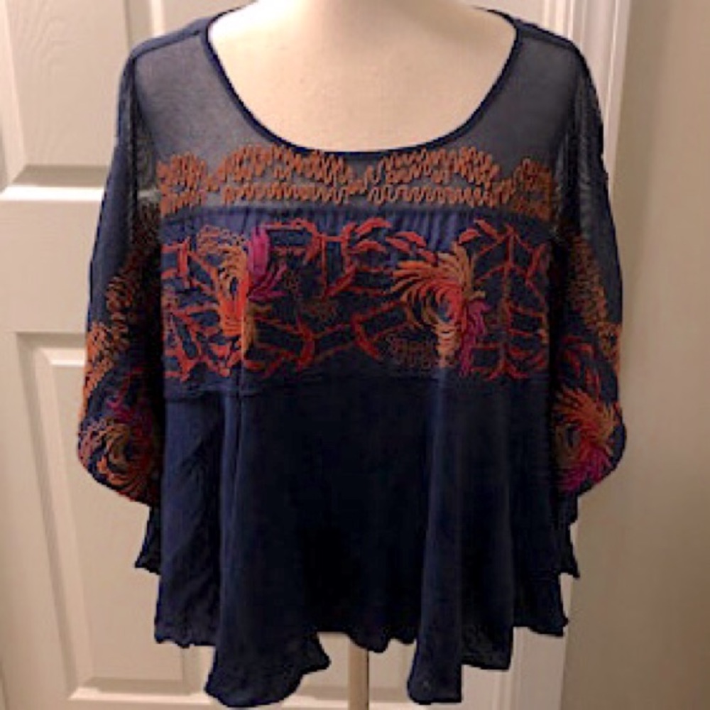 “Like New” Free People Love Letter T-shirt - Picture 4 of 8